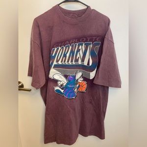 V Charlotte hornets shirt vintage